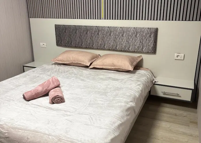 Ceronav House * コンスタンツァ